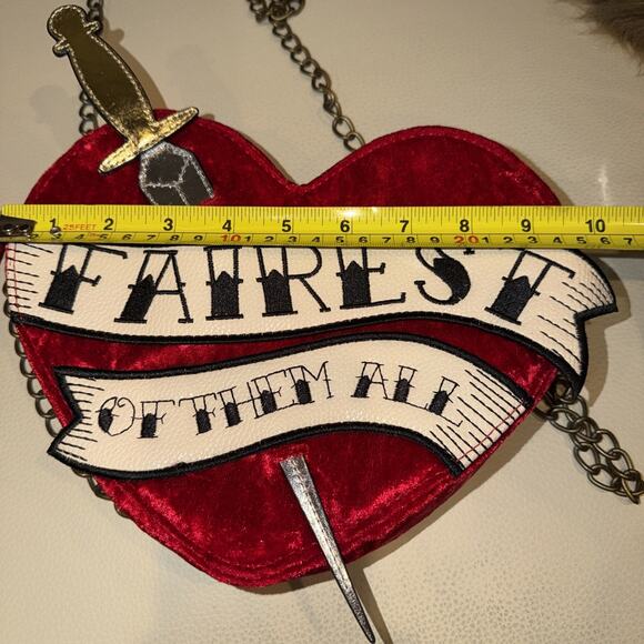 Disney Snow White "Fairest Of Them All" CrossBody Bag, Oh My Disney Red Heart - Picture 6 of 8